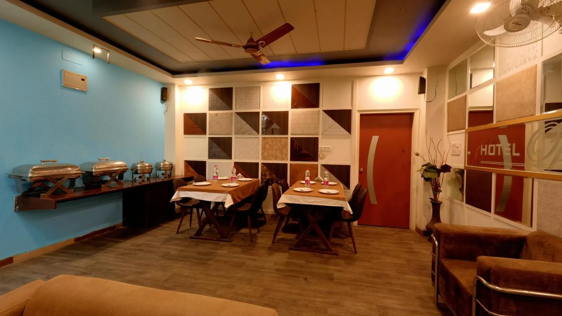 A Family Hotel Oppera Near Igi Airport Nueva Delhi India