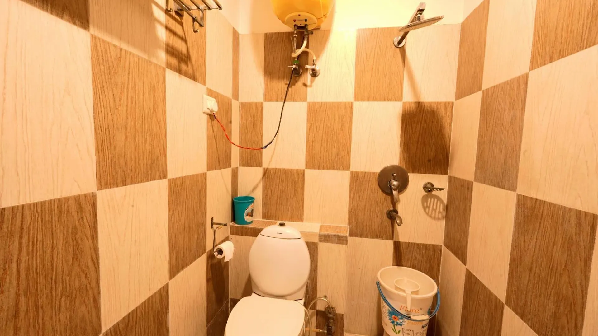 A Family Hotel Oppera Near Igi Airport Nueva Delhi