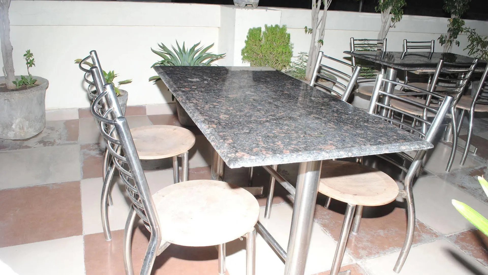 A Family Hotel Oppera Near Igi Airport Nueva Delhi